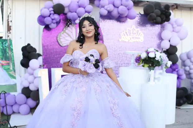 Quinceanera photography from an UPSTYLE event.