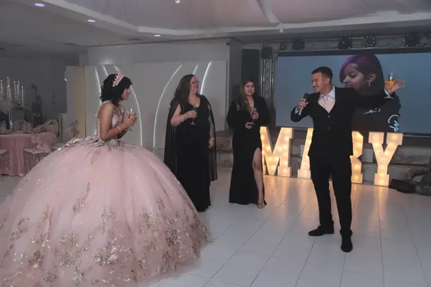Quinceanera photography from an UPSTYLE event.