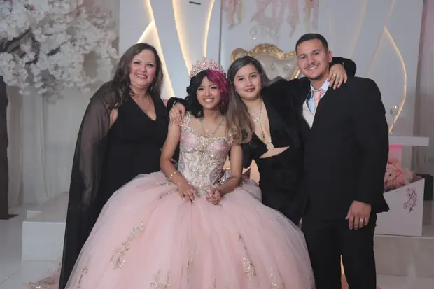 Quinceanera photography from an UPSTYLE event.