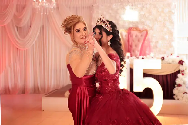 Quinceanera photography from an UPSTYLE event.