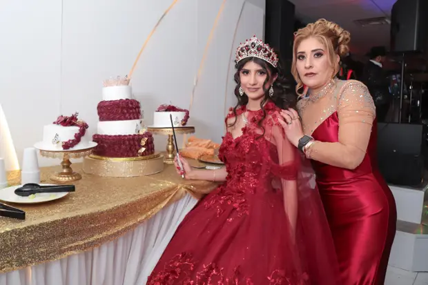 Quinceanera photography from an UPSTYLE event.