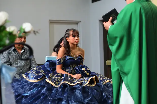 Quinceanera photography from an UPSTYLE event.
