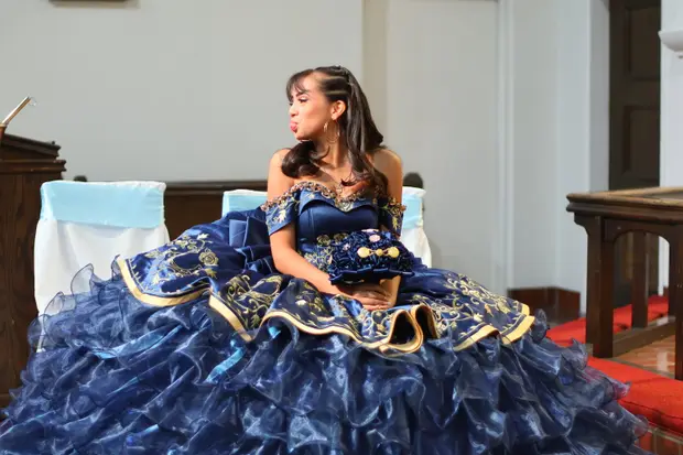 Quinceanera photography from an UPSTYLE event.